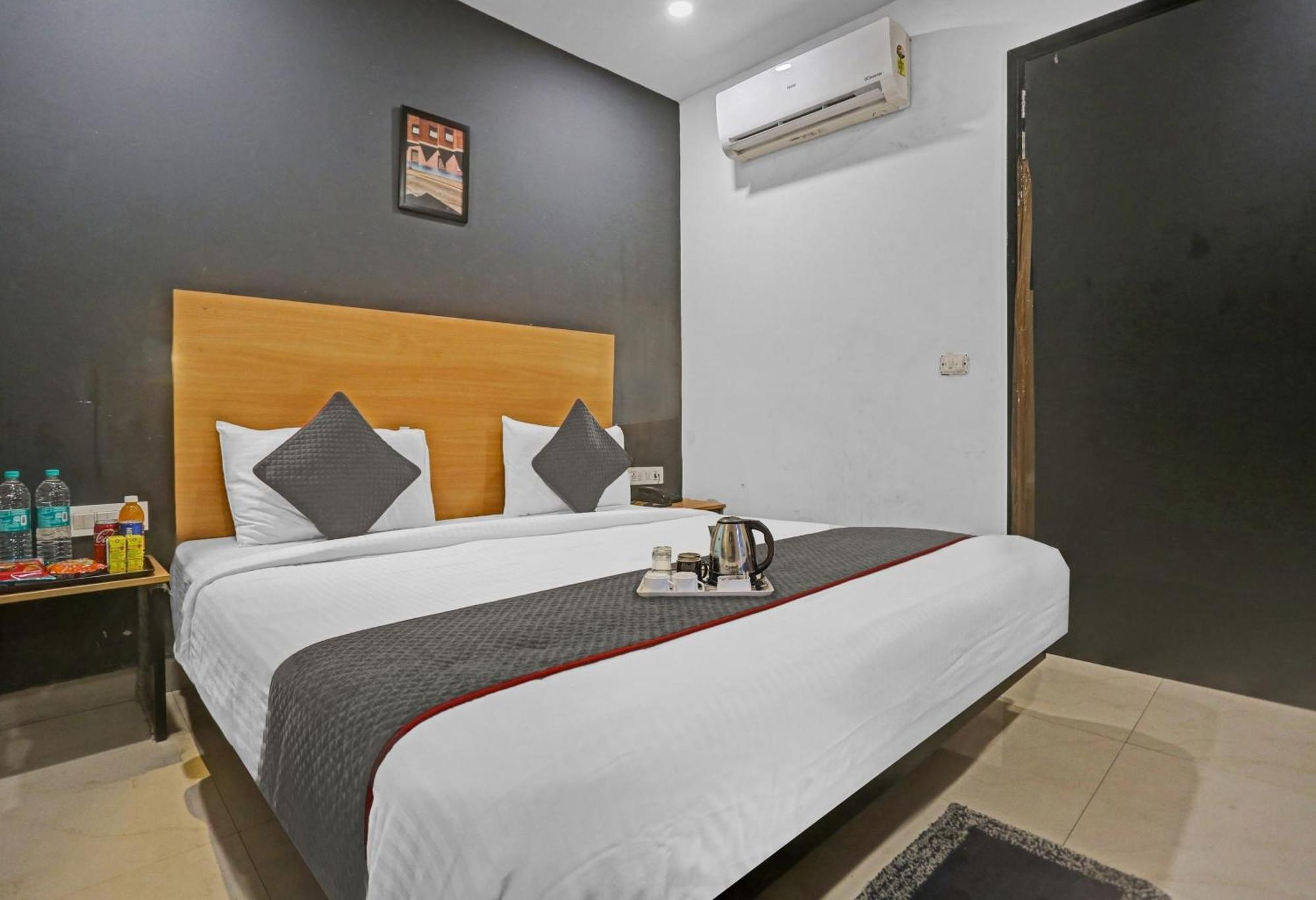 Townhouse Nangal Raya Pankha Road Hotel Ню Делхи Екстериор снимка